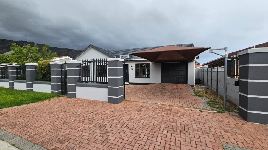 3 Bedroom Property for Sale in Dobson Western Cape